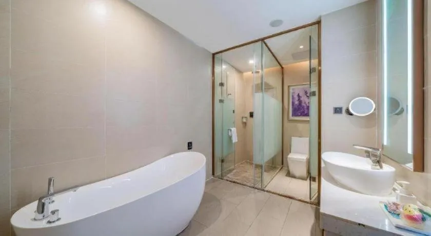 Lavande Hotel Shaoguan Bainian East Street Fengcai Building