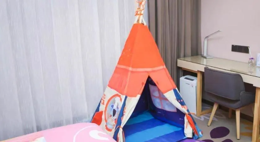 Lavande Hotel Shaoguan Bainian East Street Fengcai Building