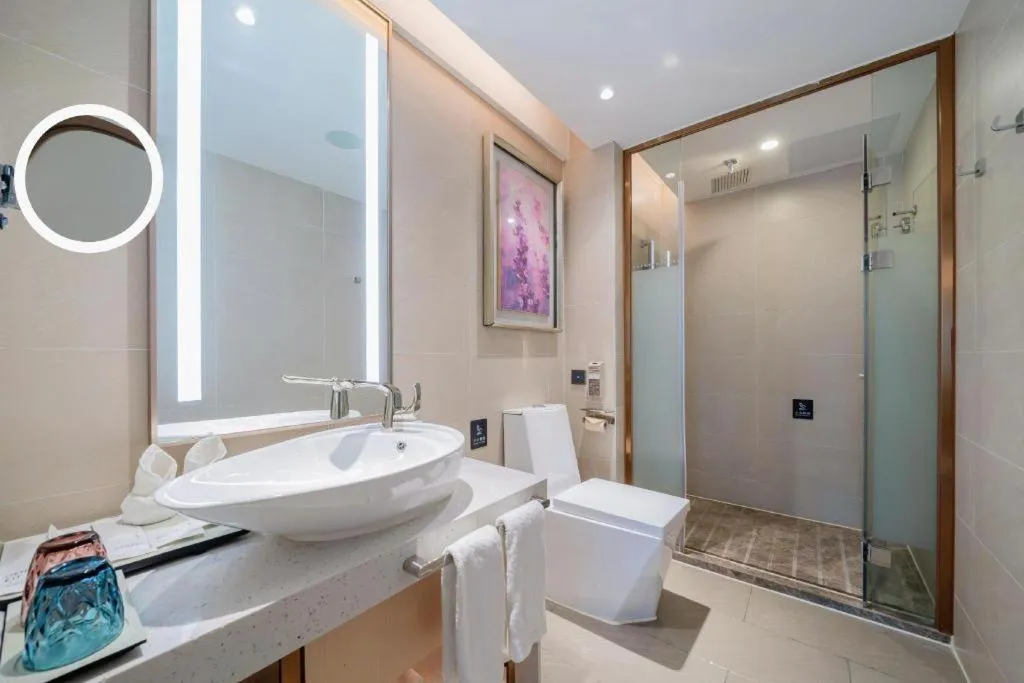 Lavande Hotel Shaoguan Bainian East Street Fengcai Building