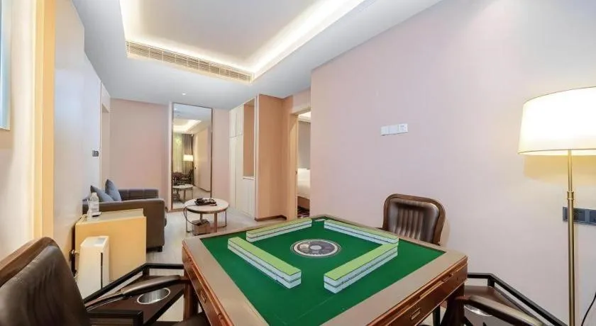 Lavande Hotel Shaoguan Bainian East Street Fengcai Building