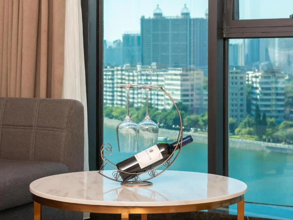 Lavande Hotel Shaoguan Bainian East Street Fengcai Building