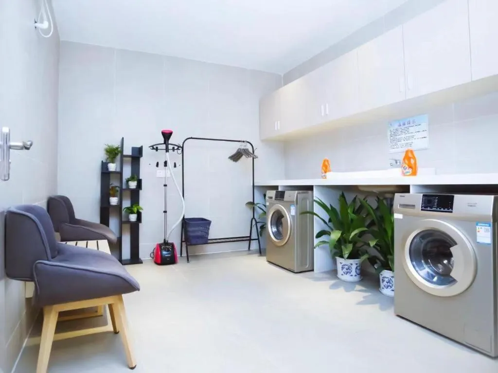 Lavande Hotel Shaoguan Bainian East Street Fengcai Building