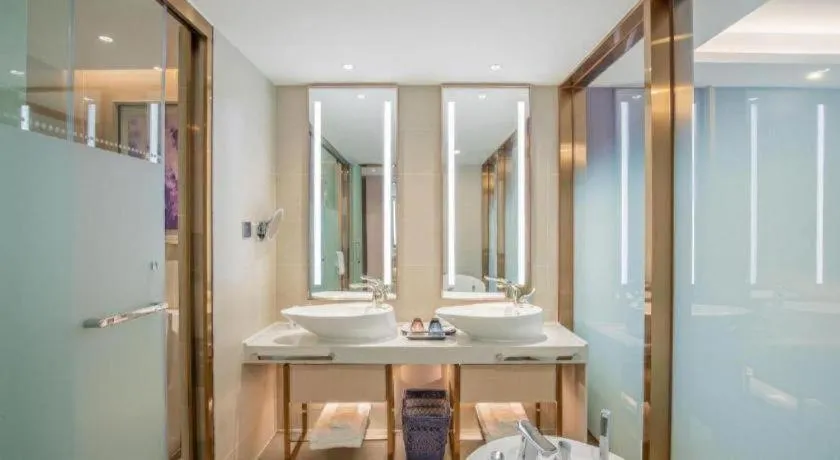 Lavande Hotel Shaoguan Bainian East Street Fengcai Building