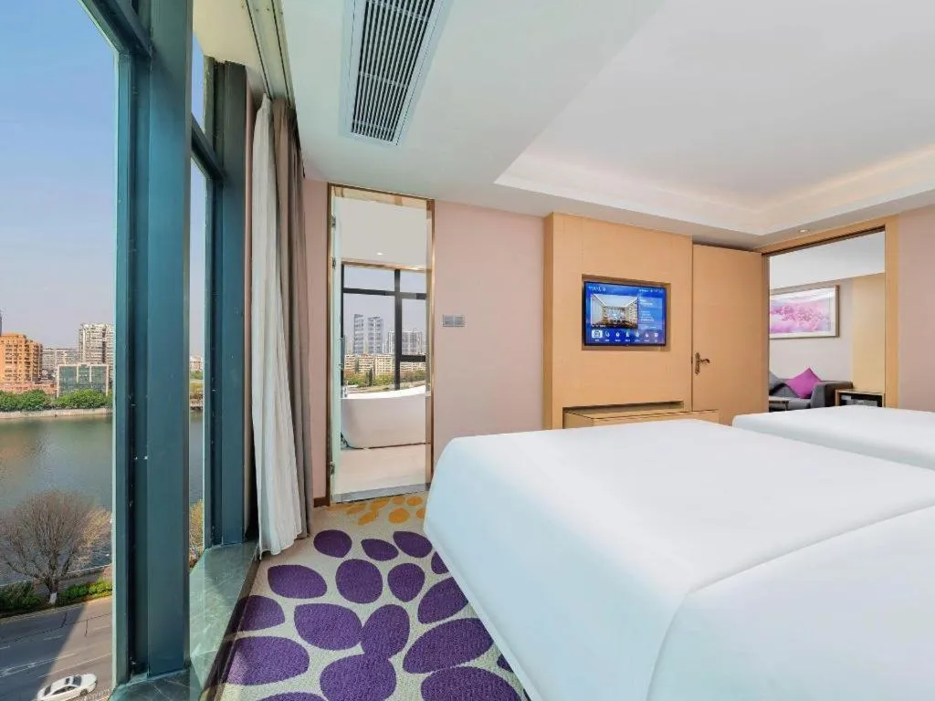 Bed in Lavande Hotel Shaoguan Bainian East Street Fengcai Building