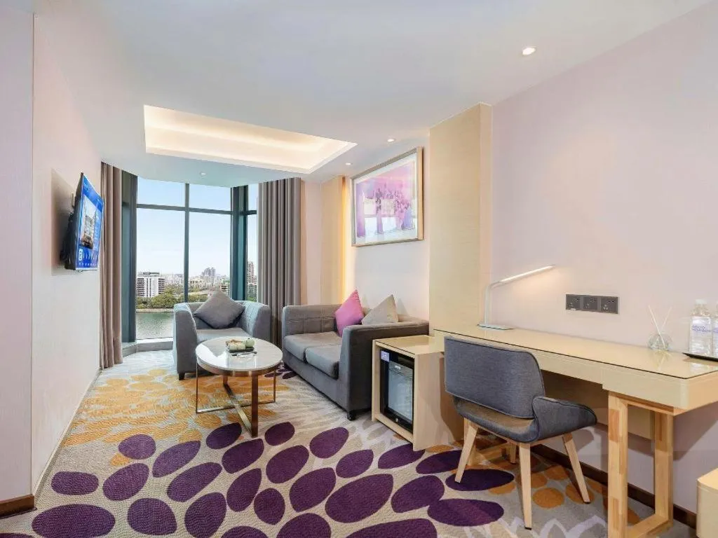 Lavande Hotel Shaoguan Bainian East Street Fengcai Building