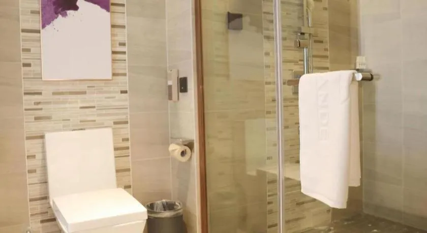 Lavande Hotel Nanchang Aixihu Shida