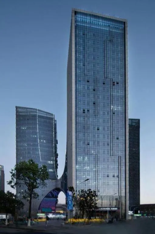 Lavande Hotel Nanchang Aixihu Shida