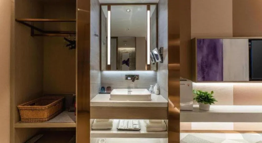 Lavande Hotel Nanchang Aixihu Shida