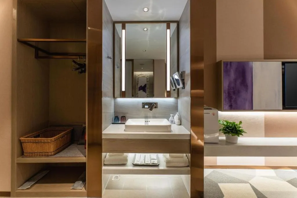 Lavande Hotel Nanchang Aixihu Shida