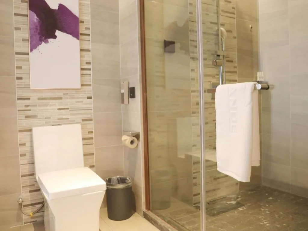 Lavande Hotel Nanchang Aixihu Shida