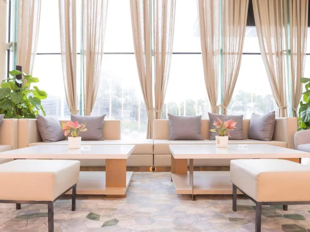 Lavande Hotel Nanchang Aixihu Shida