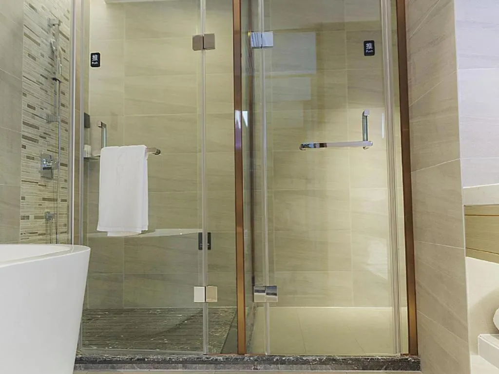 Lavande Hotel Nanchang Aixihu Shida