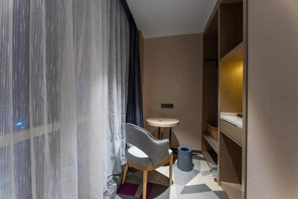 Lavande Hotel Nanchang Aixihu Shida