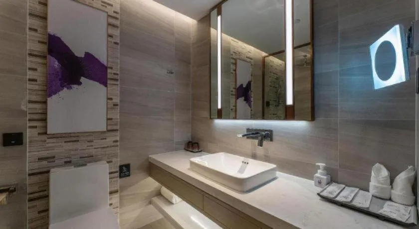 Lavande Hotel Nanchang Aixihu Shida
