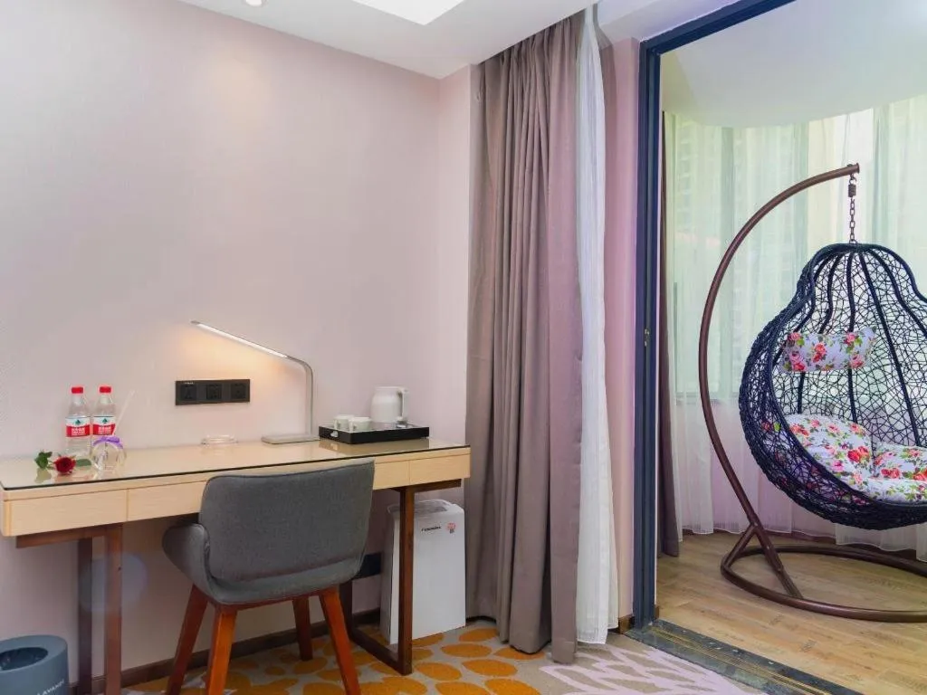 Bed in Lavande Hotel Dongguan Shijie Jiarong Shopping Plaza Liuhua Metro Station
