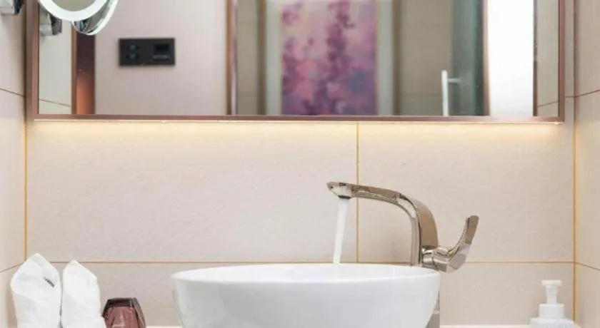 Lavande Hotel Dongguan Shijie Jiarong Shopping Plaza Liuhua Metro Station