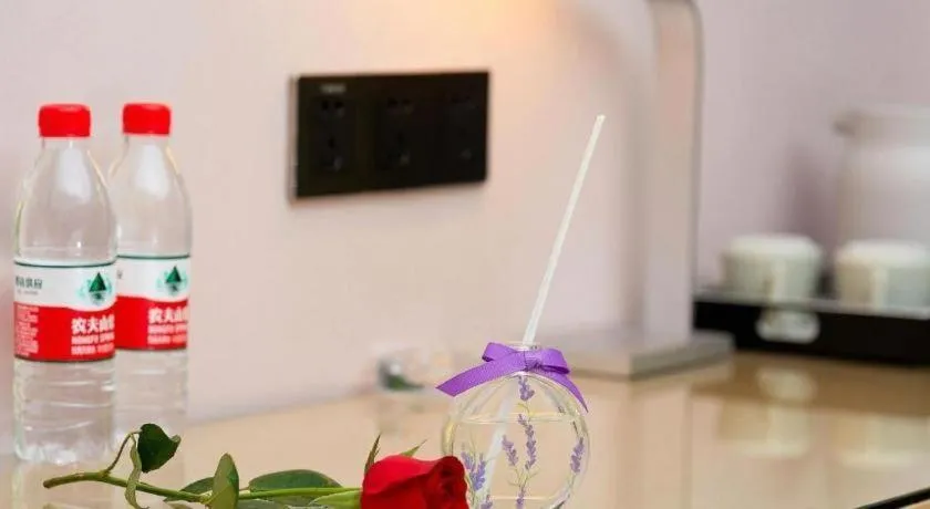 Lavande Hotel Dongguan Shijie Jiarong Shopping Plaza Liuhua Metro Station