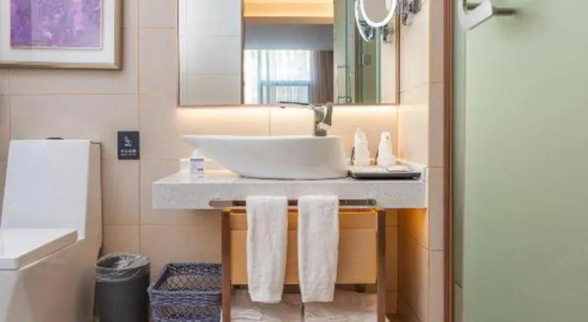 Lavande Hotel Dongguan Shijie Jiarong Shopping Plaza Liuhua Metro Station