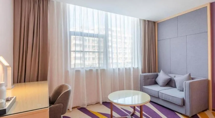 Lavande Hotel Dongguan Shijie Jiarong Shopping Plaza Liuhua Metro Station