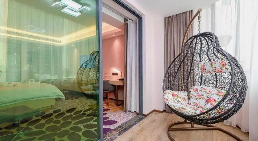 Bed in Lavande Hotel Dongguan Shijie Jiarong Shopping Plaza Liuhua Metro Station