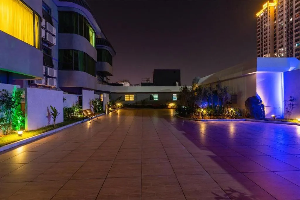 Lavande Hotel Dongguan Shijie Jiarong Shopping Plaza Liuhua Metro Station