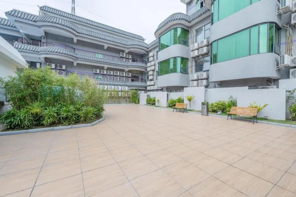 Lavande Hotel Dongguan Shijie Jiarong Shopping Plaza Liuhua Metro Station