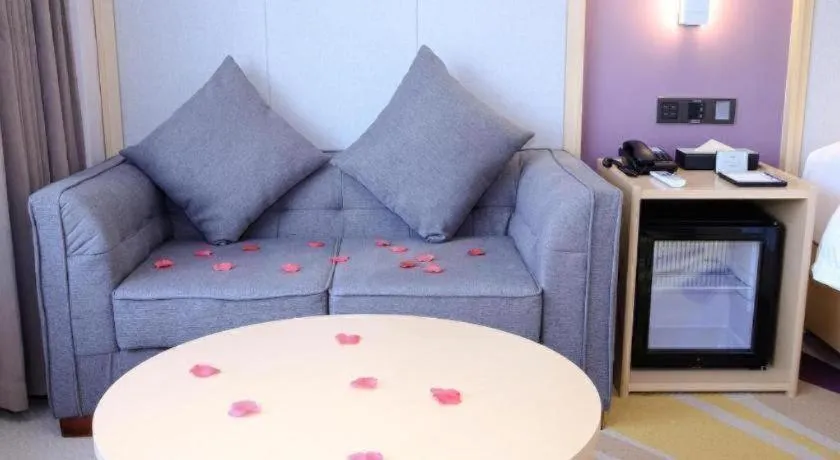 Lavande Hotel Maoming High-speed Railway Station Xinfu Road