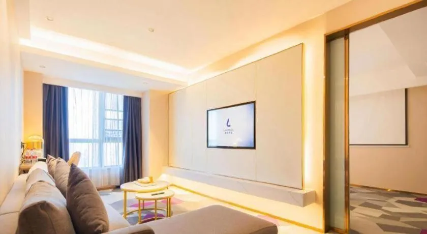 Lavande Hotel Xuchang Pangdonglai Hengdajinhui Plaza