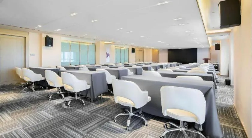 Lavande Hotel Xuchang Pangdonglai Hengdajinhui Plaza