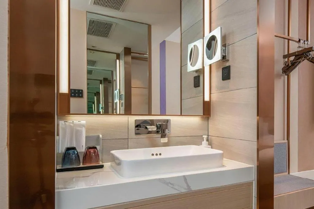 Lavande Hotel Xuchang Pangdonglai Hengdajinhui Plaza