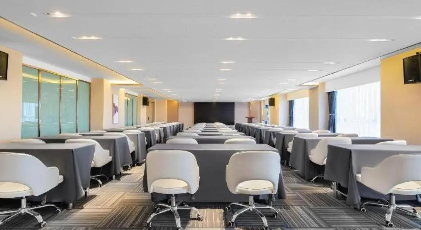 Lavande Hotel Xuchang Pangdonglai Hengdajinhui Plaza