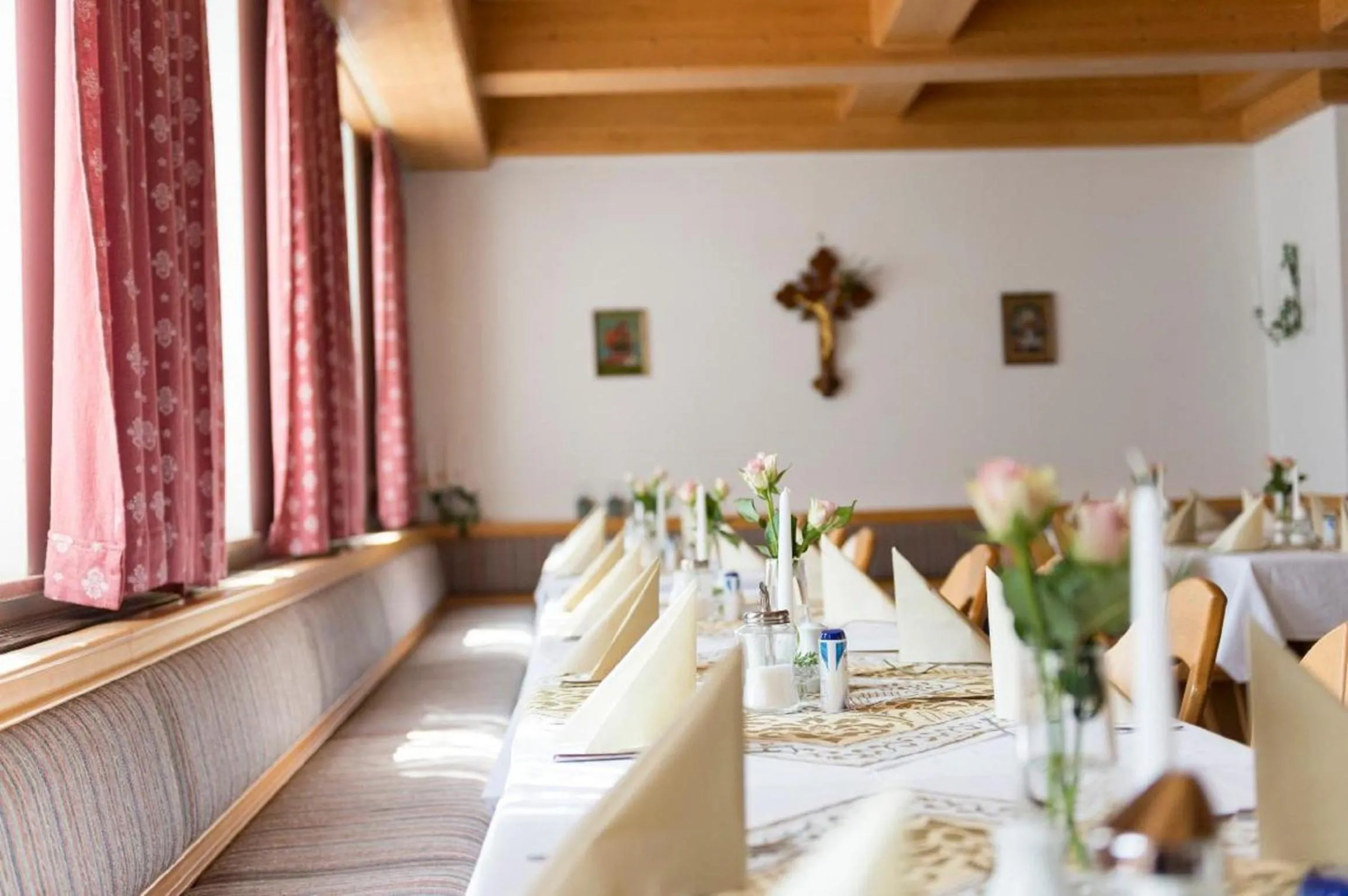 Restaurant/places to eat in Landhotel Zum Jägerstöckl