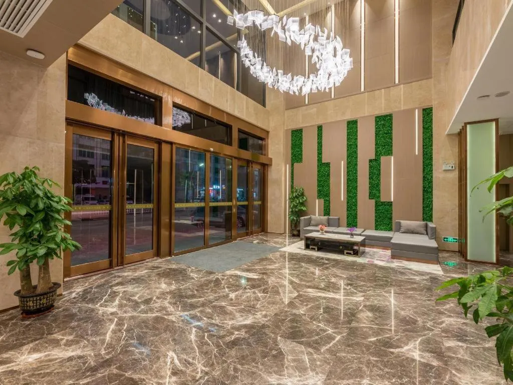 Lavande Hotel Pingnan Financial Investment Building