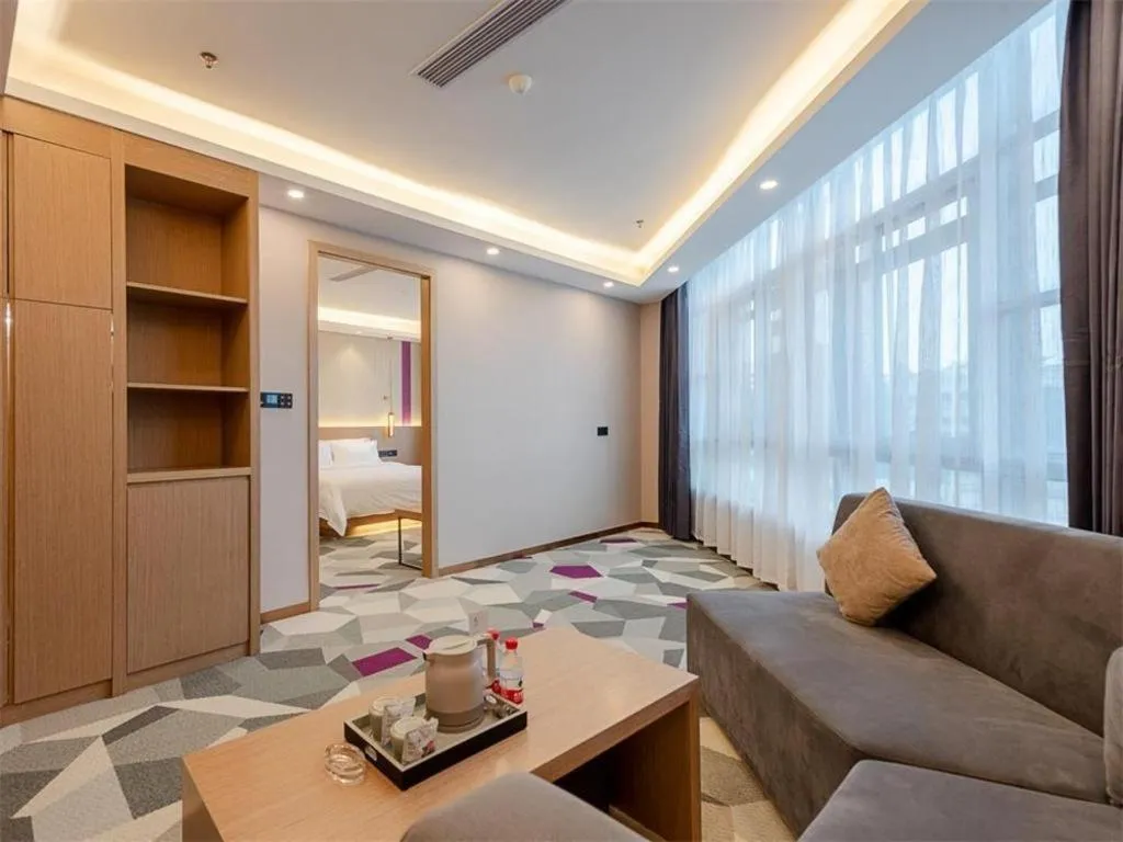 Lavande Hotel Foshan Shunde Daliang Qinghuiyuan Shihu Road