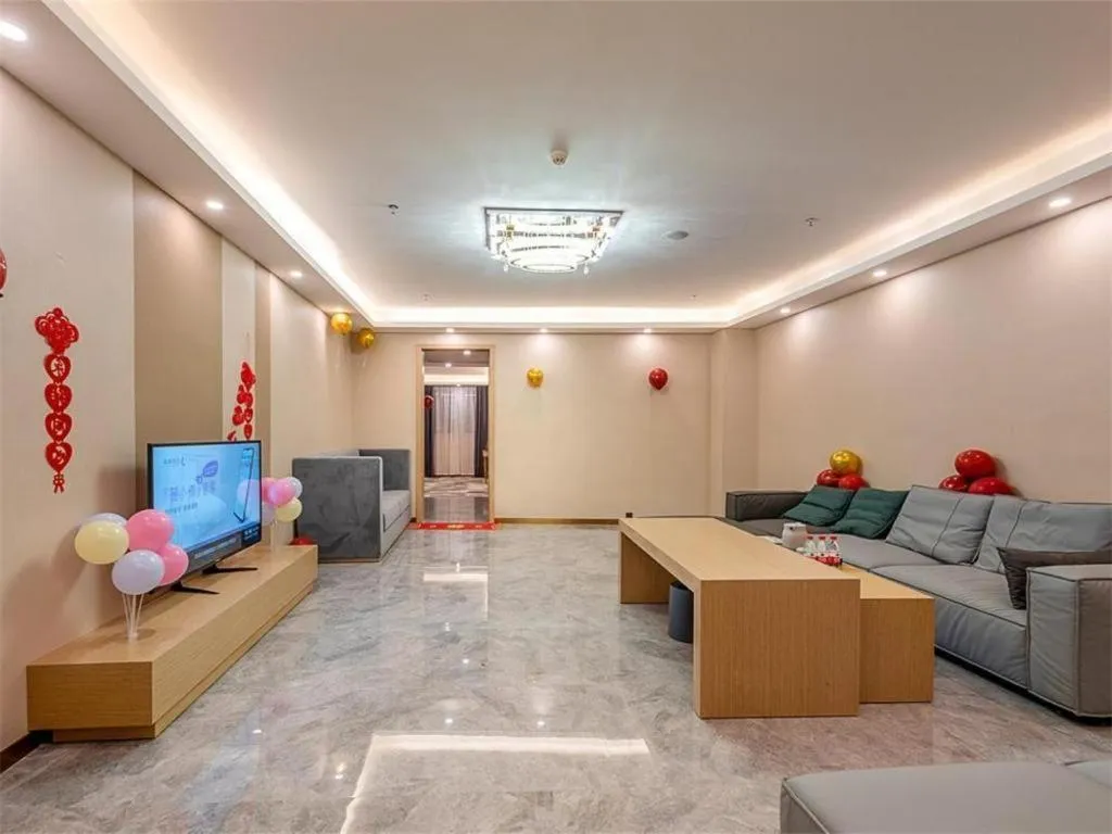 Lavande Hotel Foshan Shunde Daliang Qinghuiyuan Shihu Road