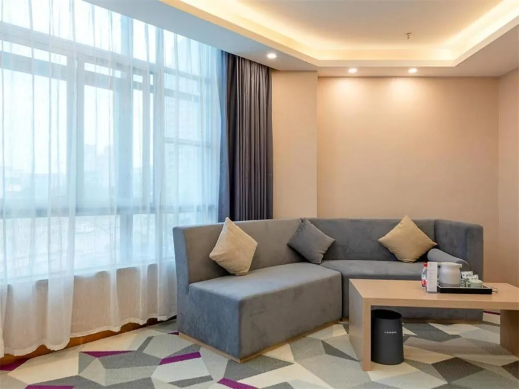 Lavande Hotel Foshan Shunde Daliang Qinghuiyuan Shihu Road