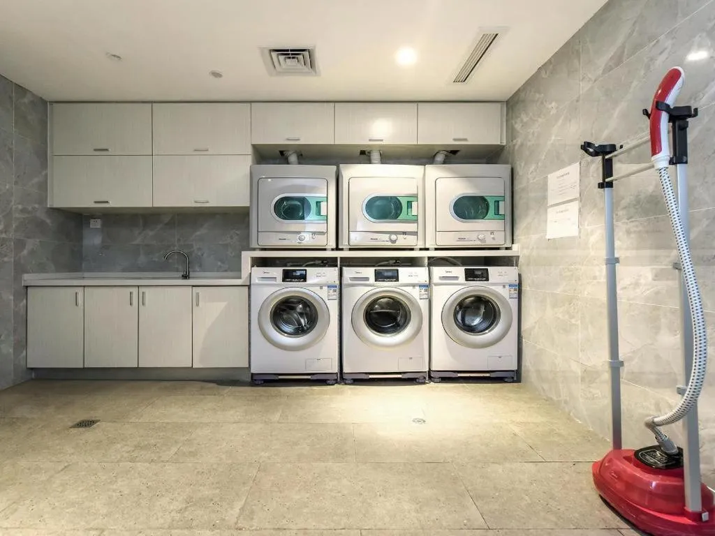 Lavande Hotel Nanchong Xihua Shida