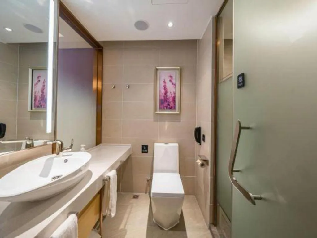 Lavande Hotel Shenzhen Jingtian Metro Station