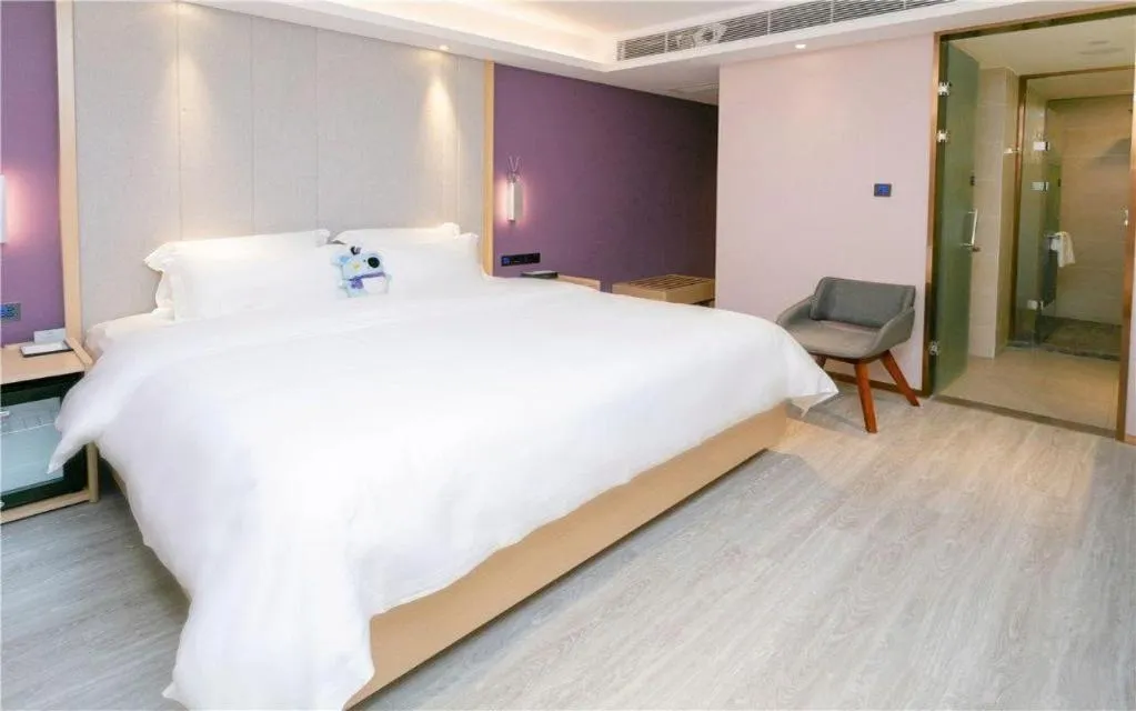 Bed in Lavande Hotel Shenzhen Jingtian Metro Station