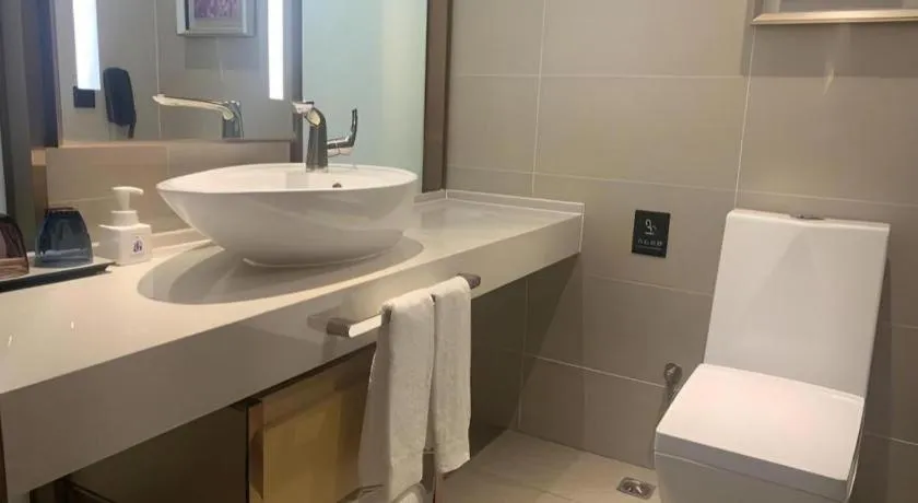 Lavande Hotel Shenzhen Jingtian Metro Station