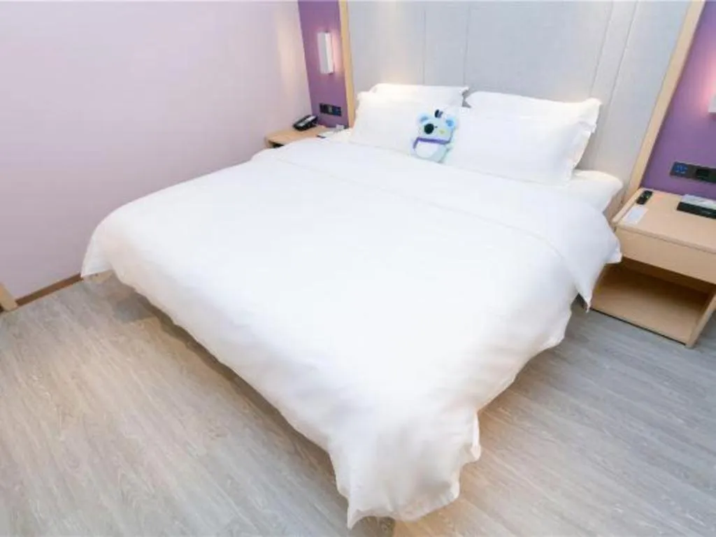Bed in Lavande Hotel Shenzhen Jingtian Metro Station