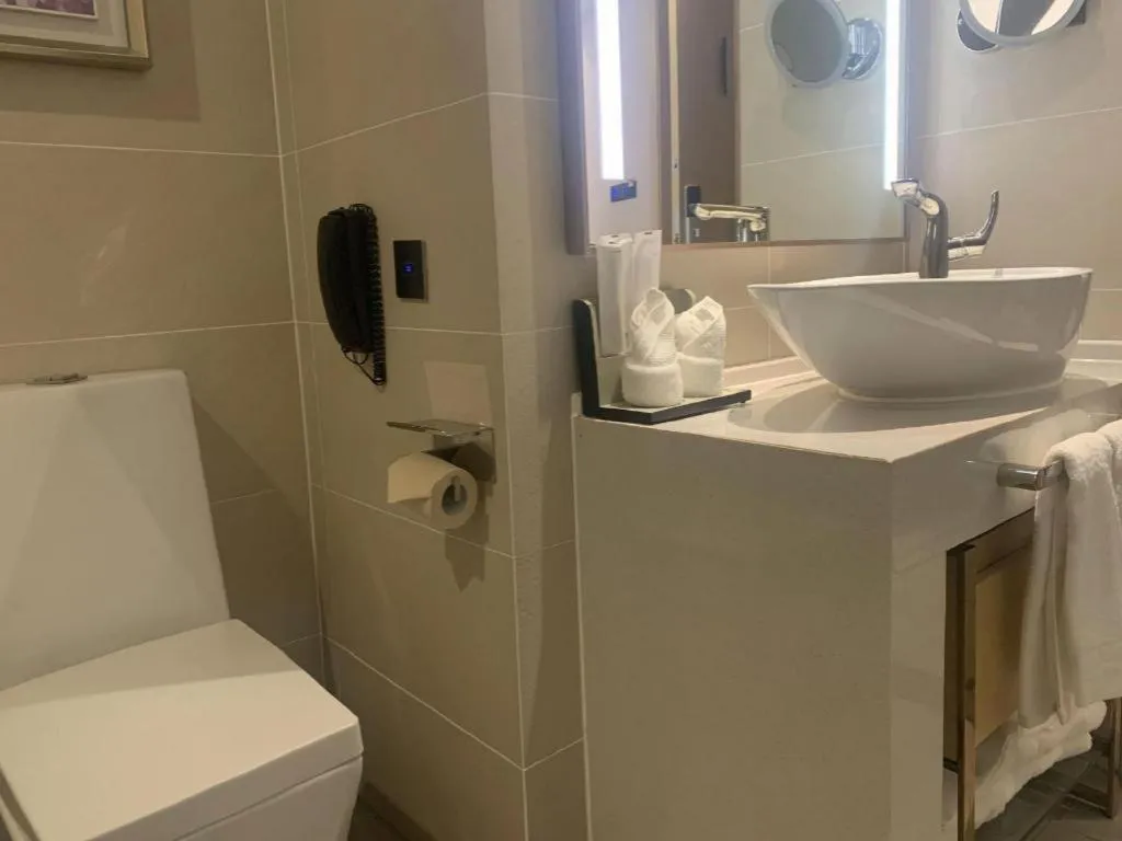 Lavande Hotel Shenzhen Jingtian Metro Station