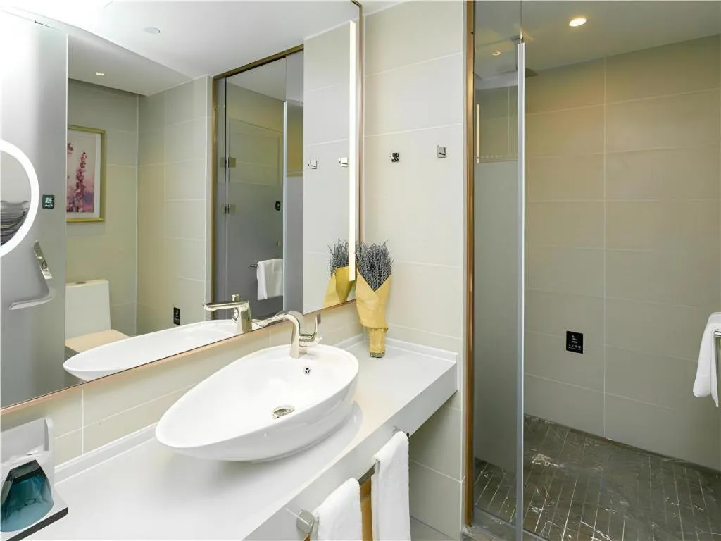 Lavande Hotel Shenzhen Jingtian Metro Station