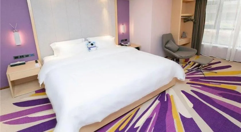 Bed in Lavande Hotel Shenzhen Jingtian Metro Station