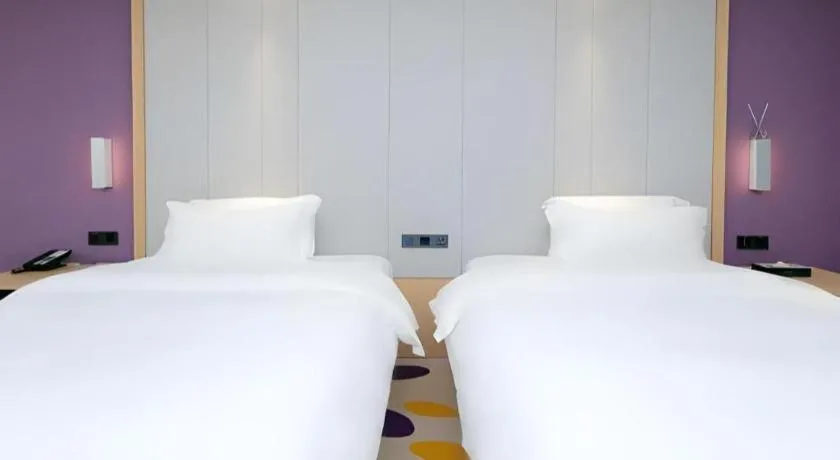 Bed in Lavande Hotel Shenzhen Jingtian Metro Station