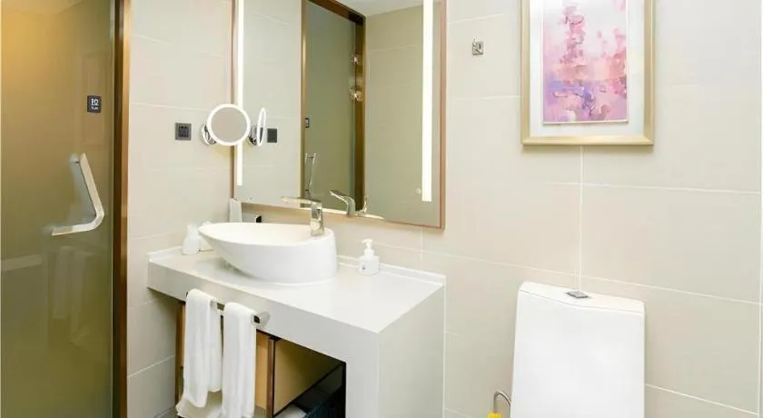 Lavande Hotel Shenzhen Jingtian Metro Station