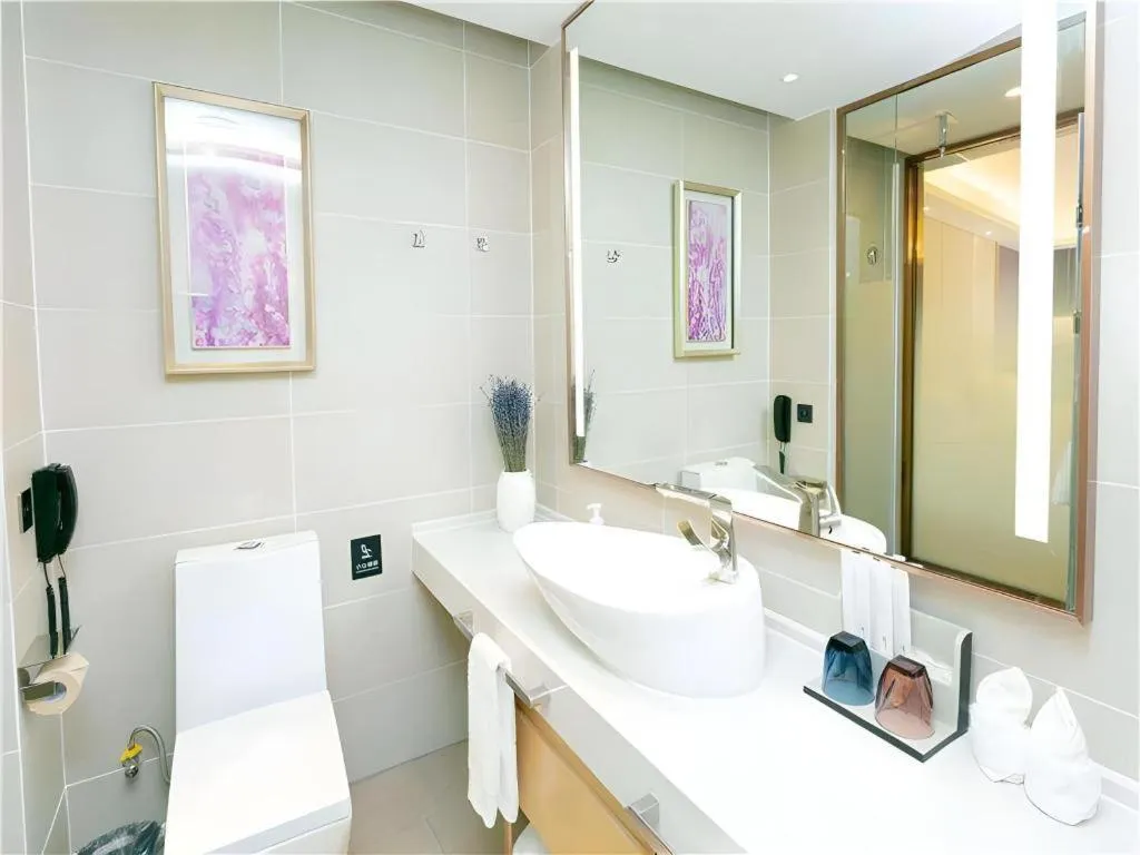 Lavande Hotel Shenzhen Jingtian Metro Station