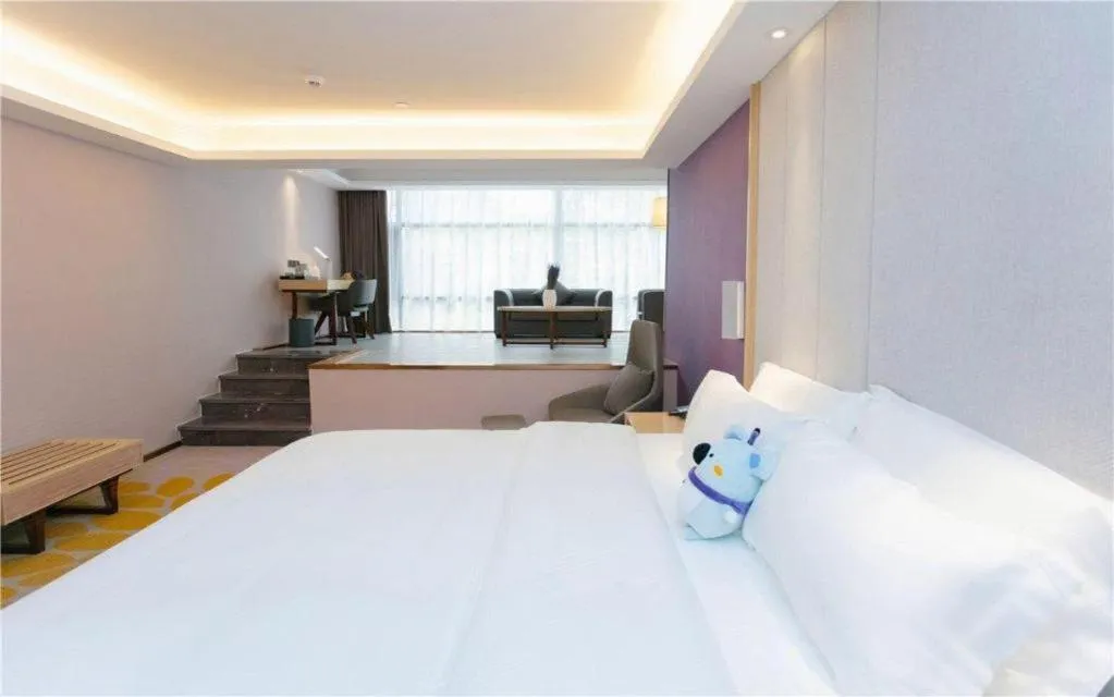 Bed in Lavande Hotel Shenzhen Jingtian Metro Station