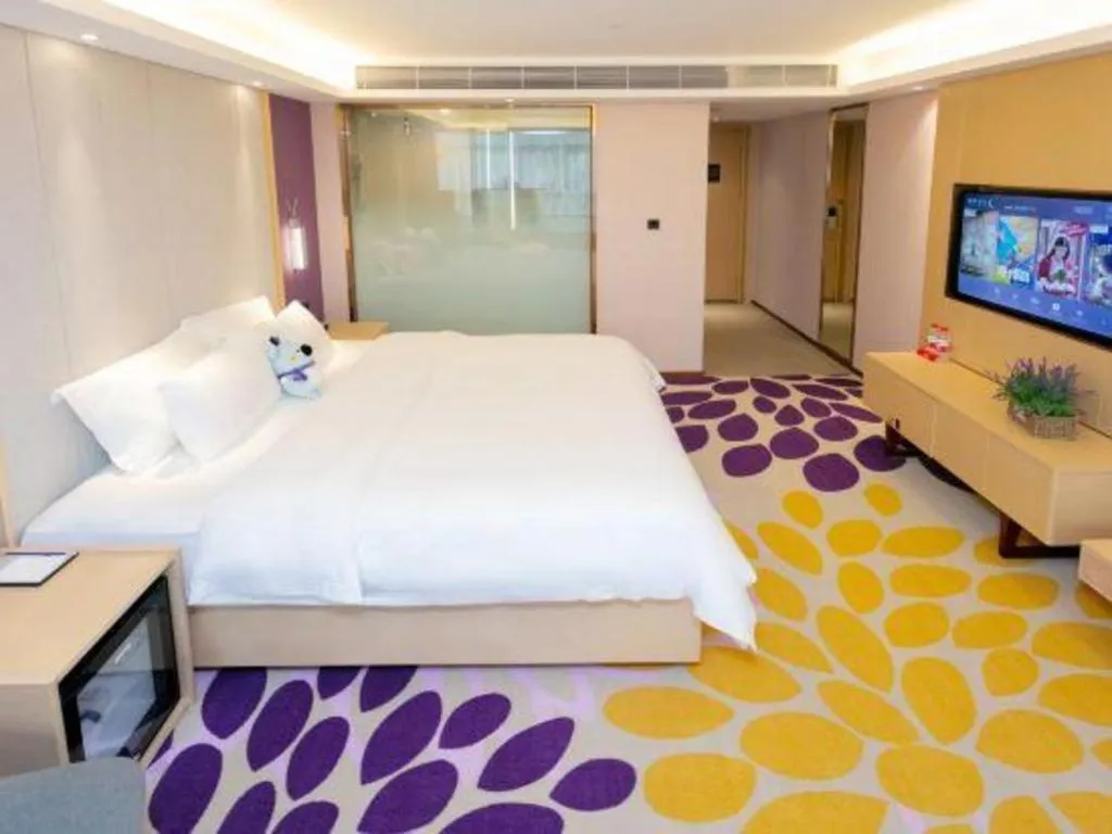Bed in Lavande Hotel Shenzhen Jingtian Metro Station