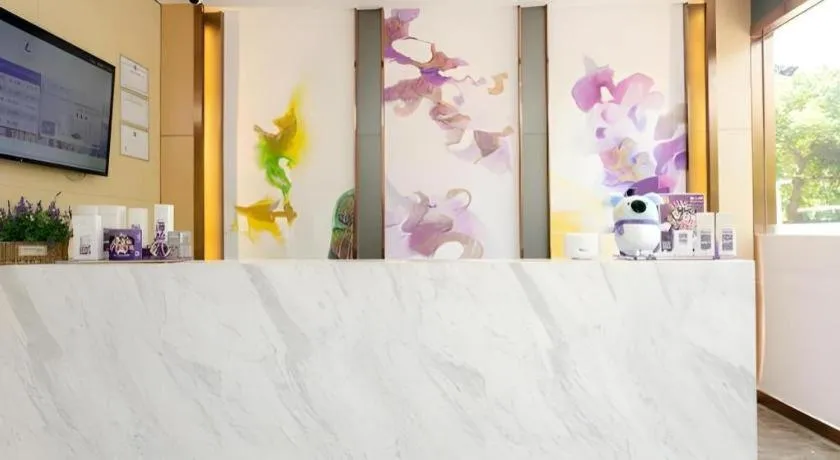 Lavande Hotel Shenzhen Jingtian Metro Station